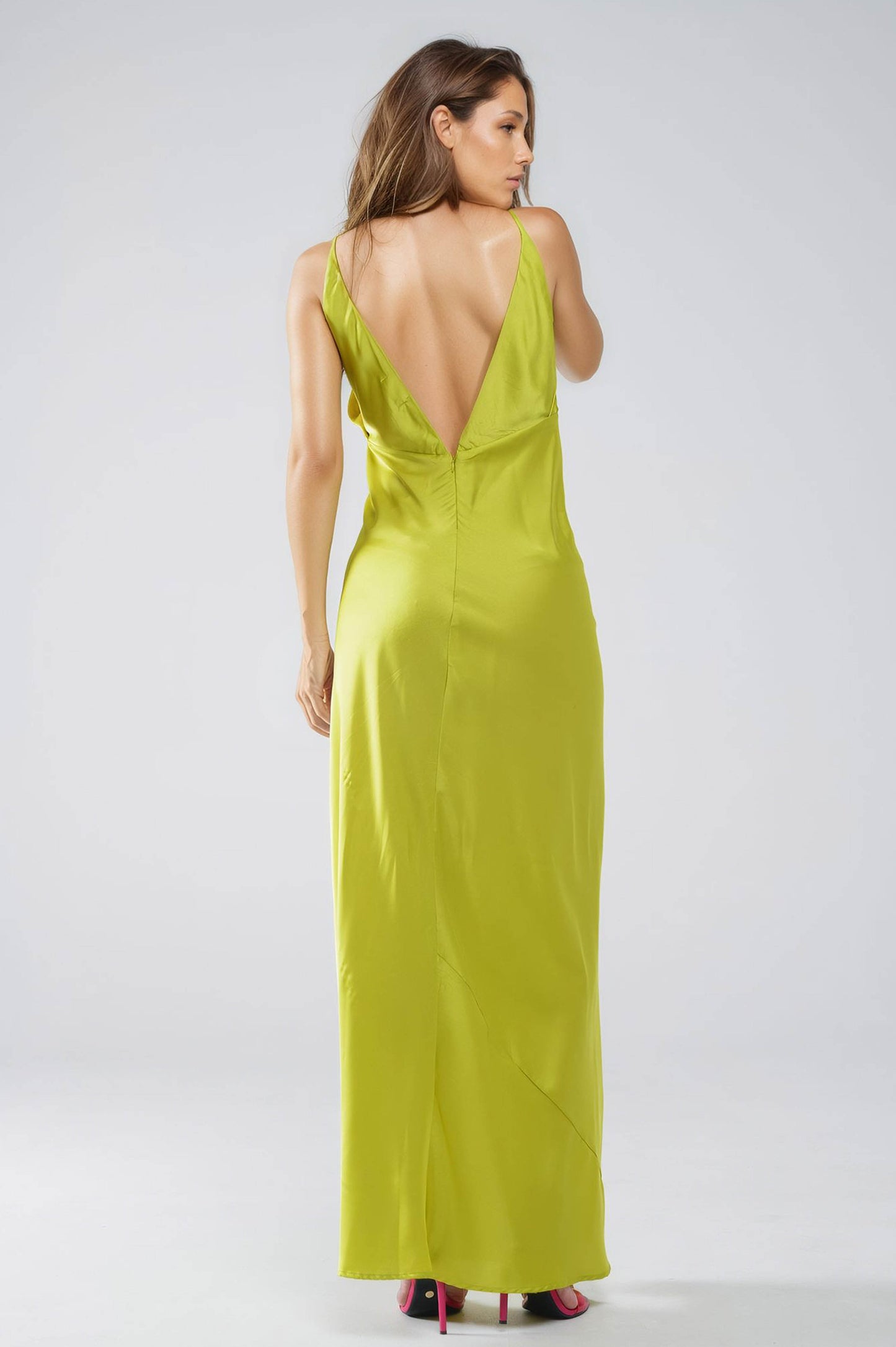 Maxi abito in raso con spalline in verde lime