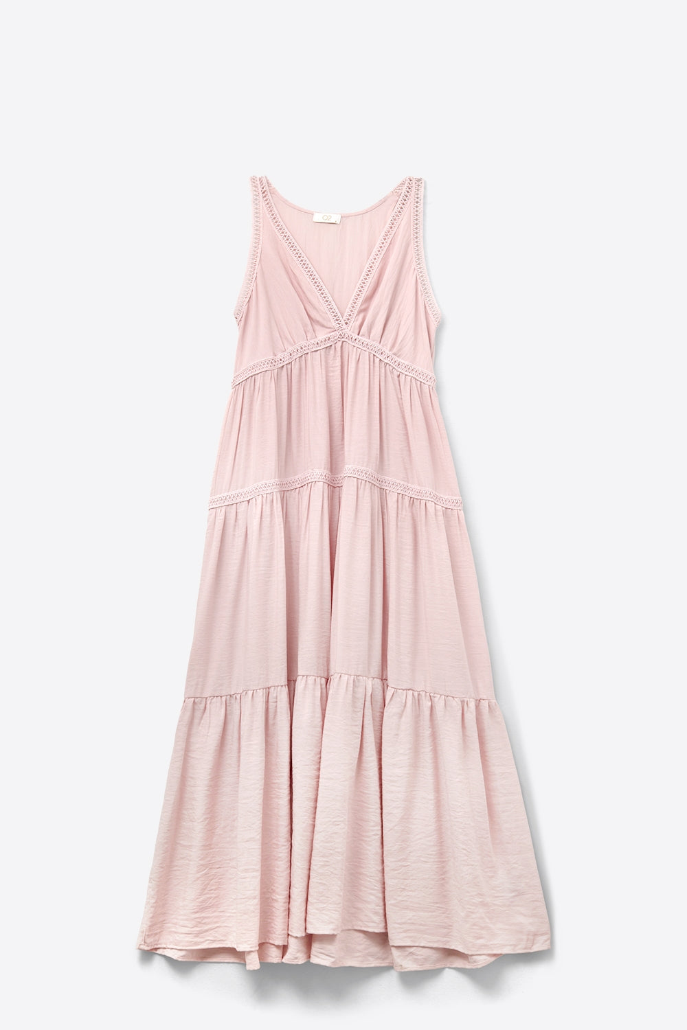 Maxi abito rosa con dettagli in pizzo e stile boho