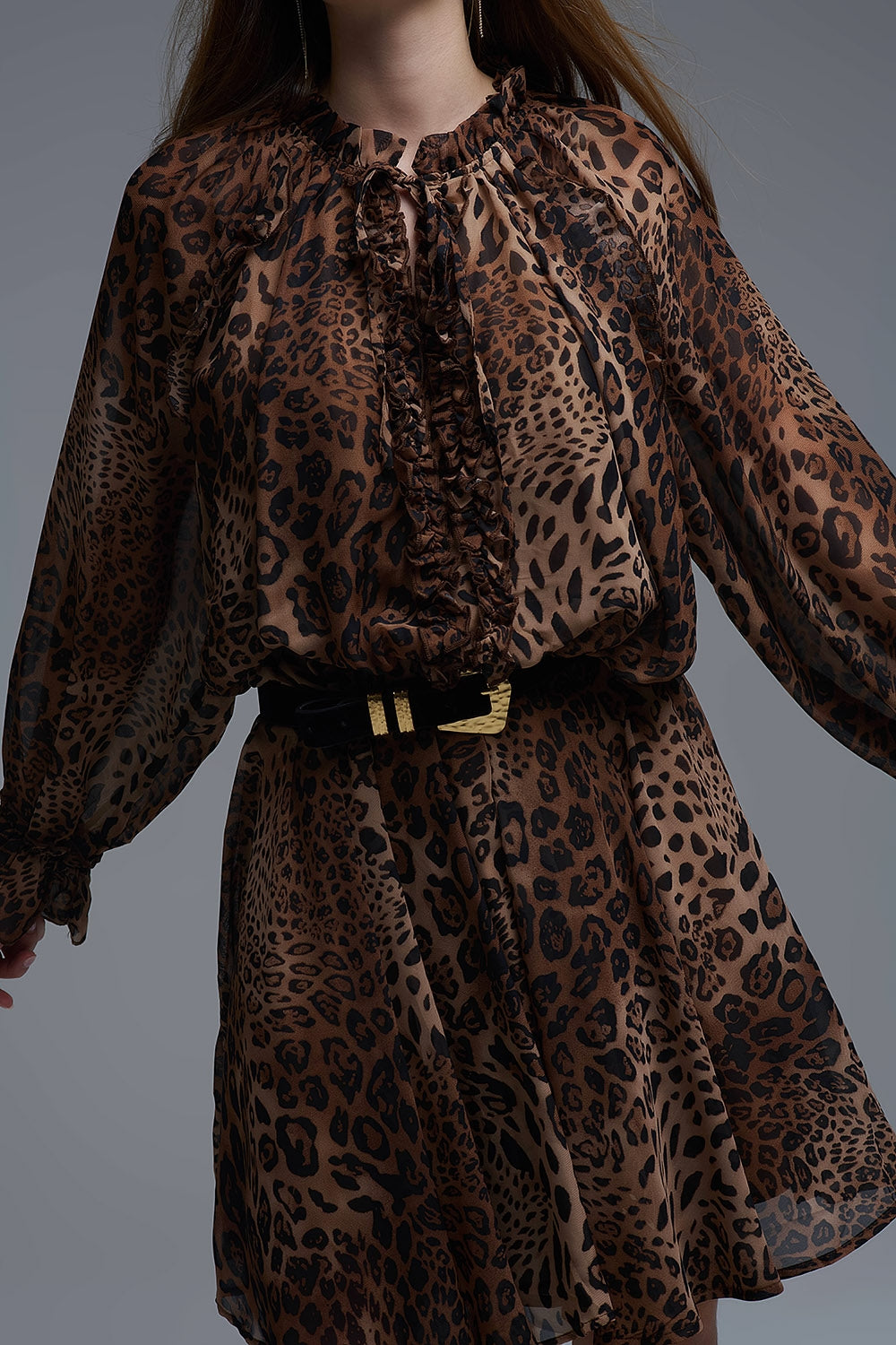 Mini abito in chiffon con stampa leopardata e dettagli con volant