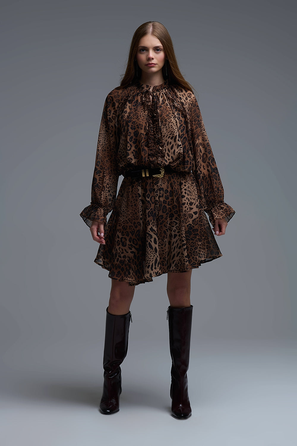 Q2 Mini abito in chiffon con stampa leopardata e dettagli con volant