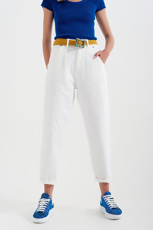 Q2 Mom jeans a vita alta con pieghe sul davanti in bianco