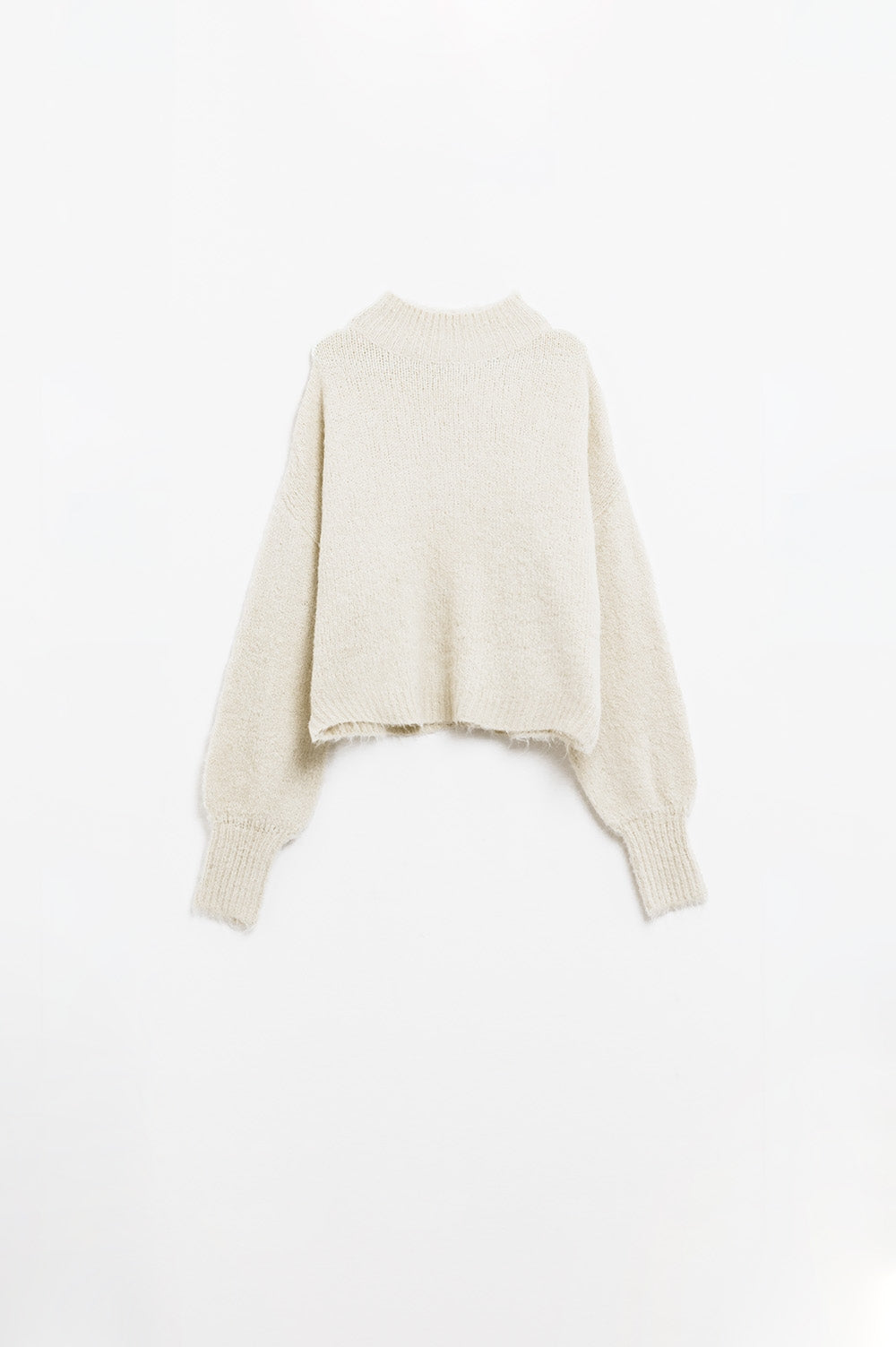Q2 Morbido maglione beige con collo alto e maniche a palloncino