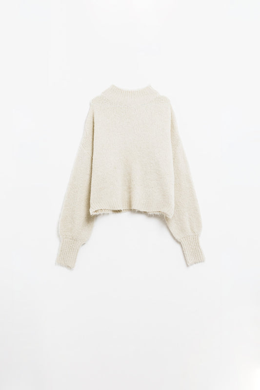 Q2 Morbido maglione beige con collo alto e maniche a palloncino