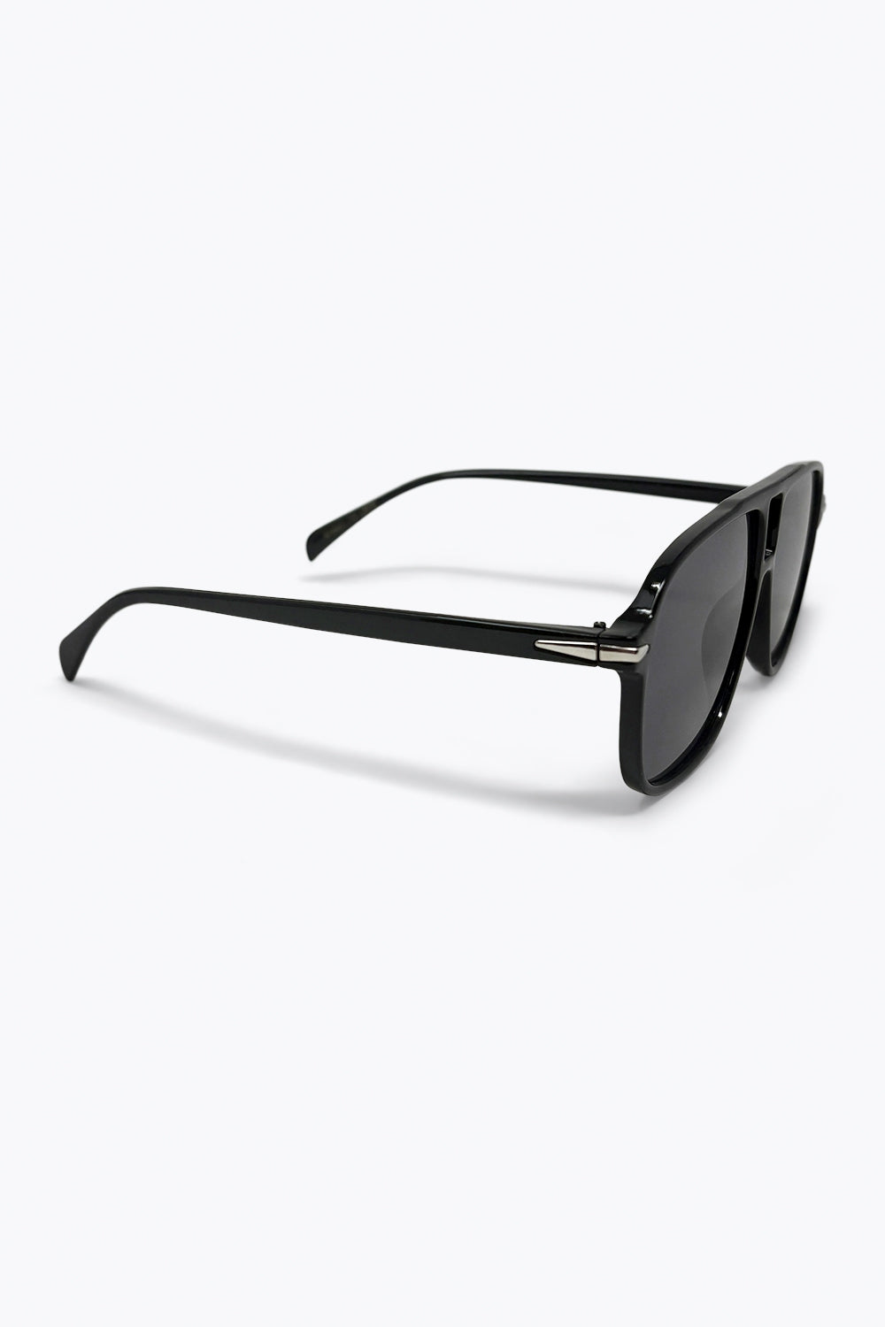Occhiali da sole classici aviator con montatura quadrata oversize nera