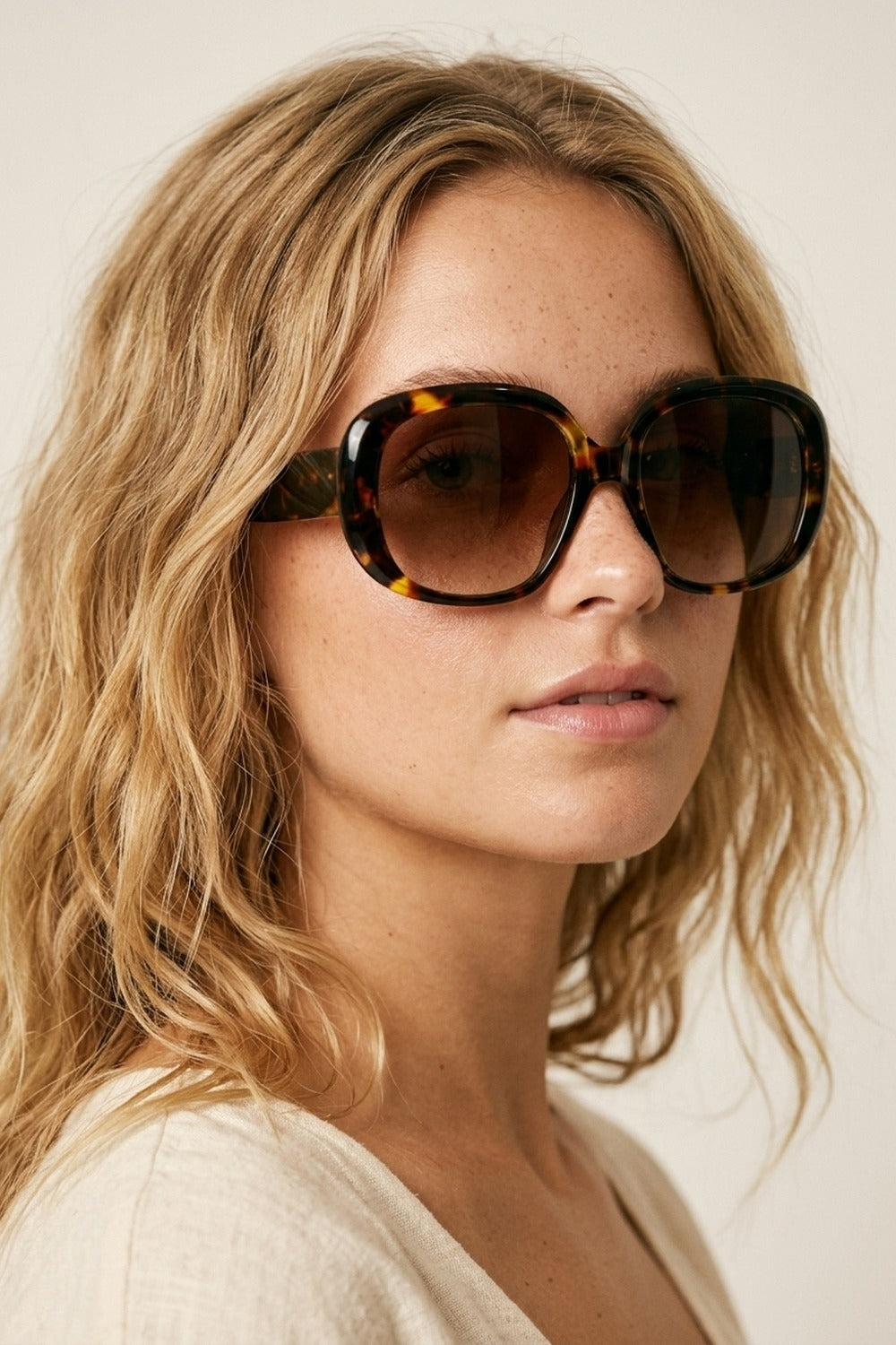 Occhiali da Sole con Montatura Quadrata Oversize in Acrilico Marrone Tartarugato
