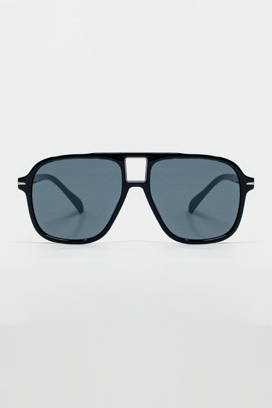 Q2 Occhiali da sole Oval Aviator con lenti nere fumé in nero