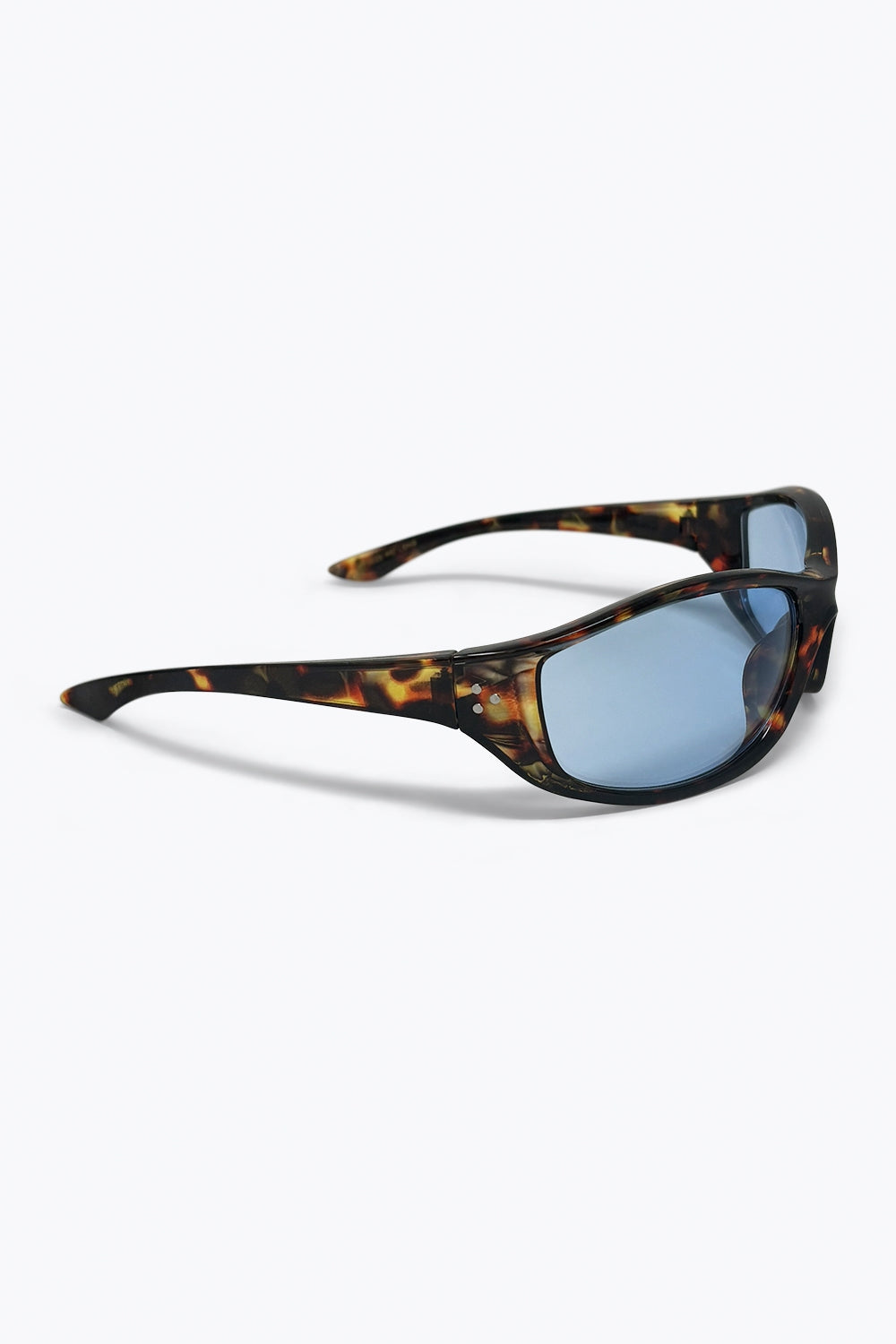 Occhiali da sole ovali con lenti blu e montatura tartarugata multicolore