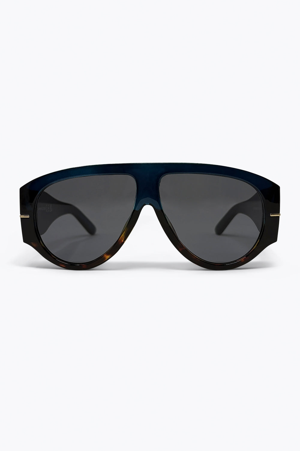 Q2 Occhiali da sole oversize con montatura a scudo gradiente blu navy e rifiniture tartarugate