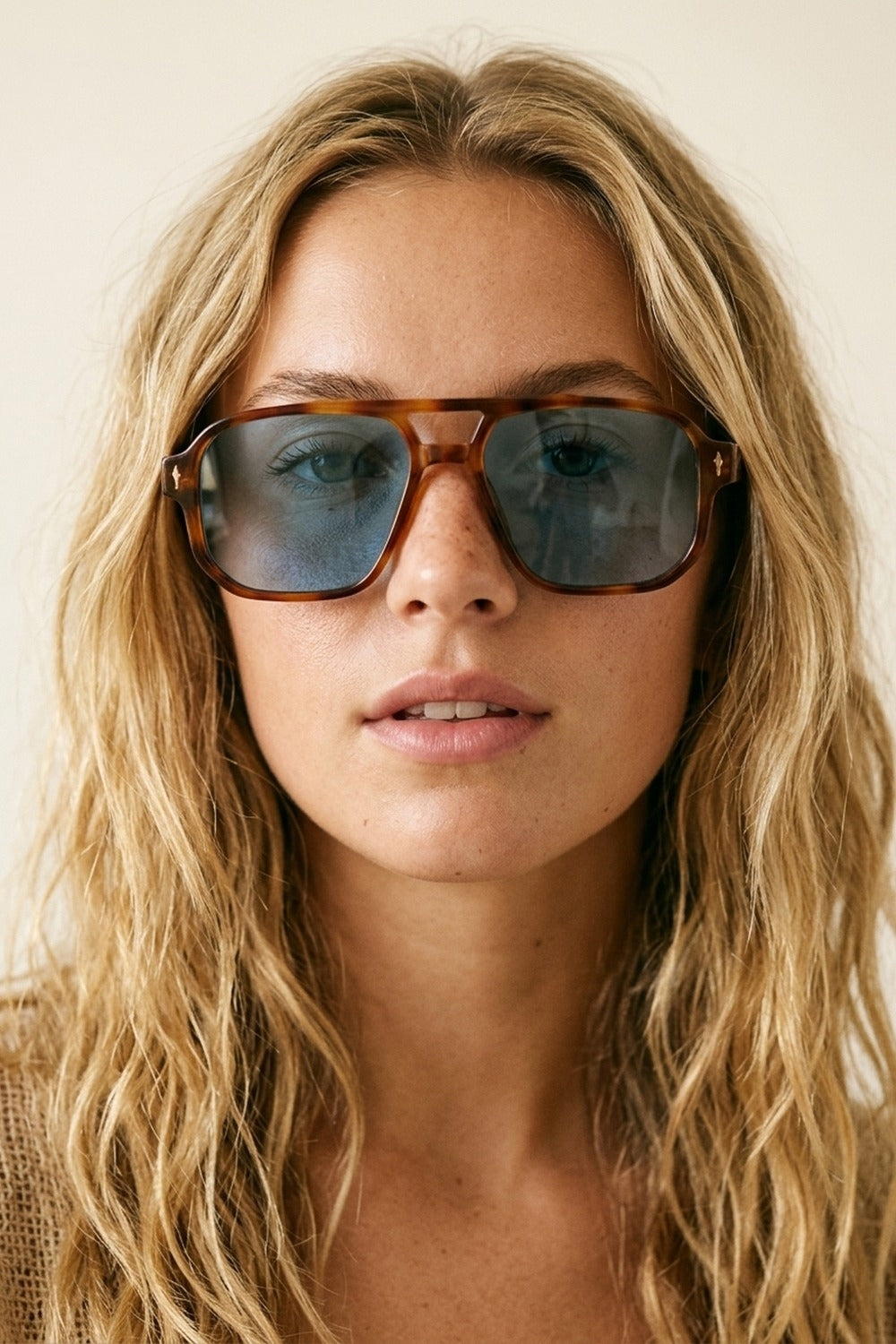 Occhiali da sole oversize con montatura aviator in acetato tartarugato marrone