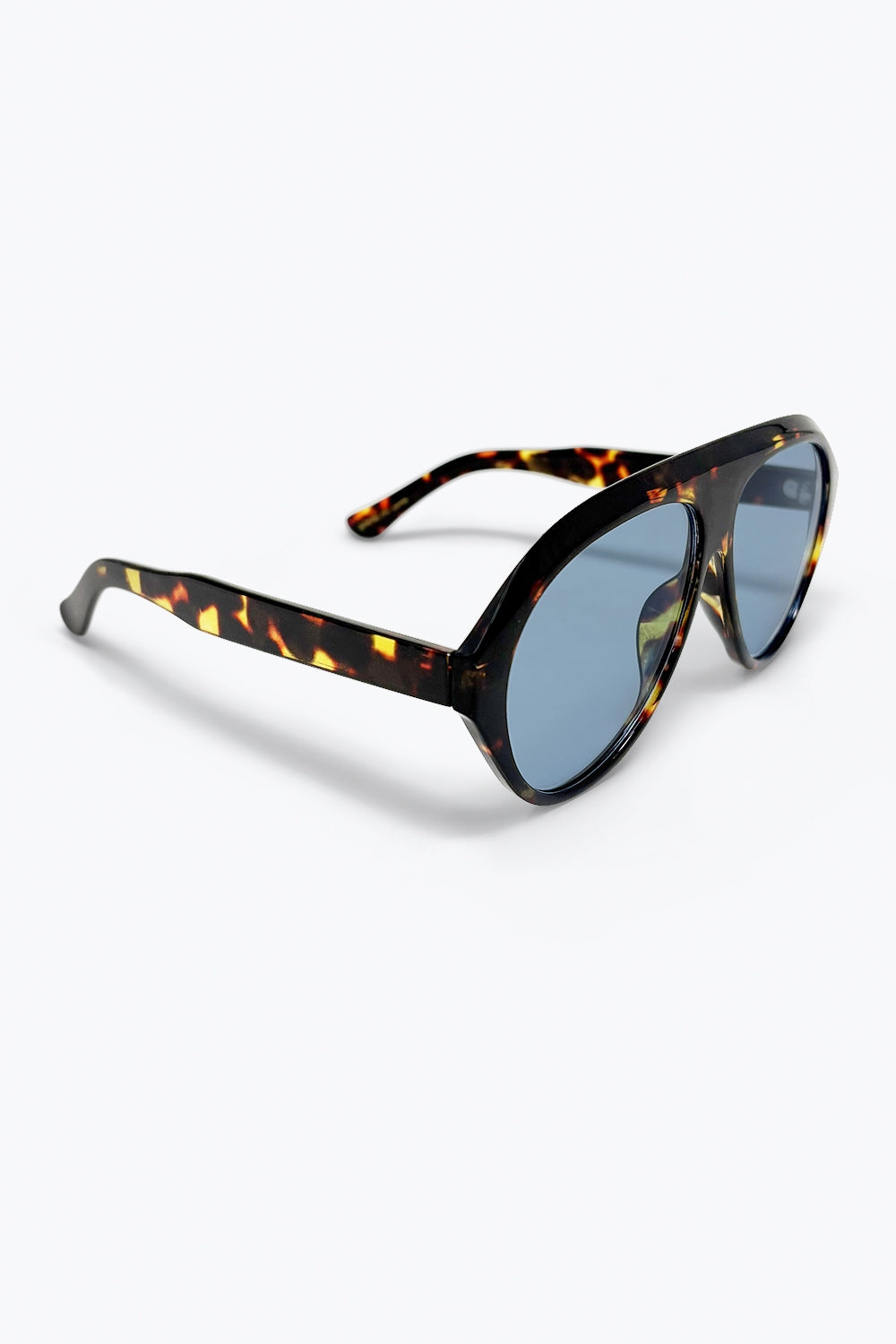Occhiali da sole oversize con montatura tartarugata e lenti blu