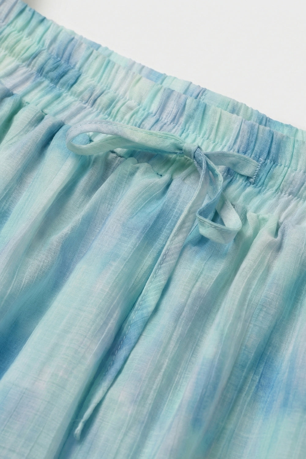 Pantaloncini Bubble Tie-Dye con Vita Elasticizzata e Coulisse in Colore Acqua