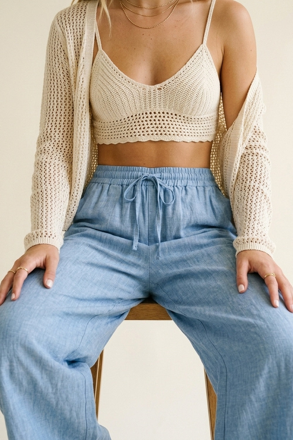 Pantaloni a Gamba Larga Leggeri Blu Chiaro Stropicciati con Vita Elasticizzata