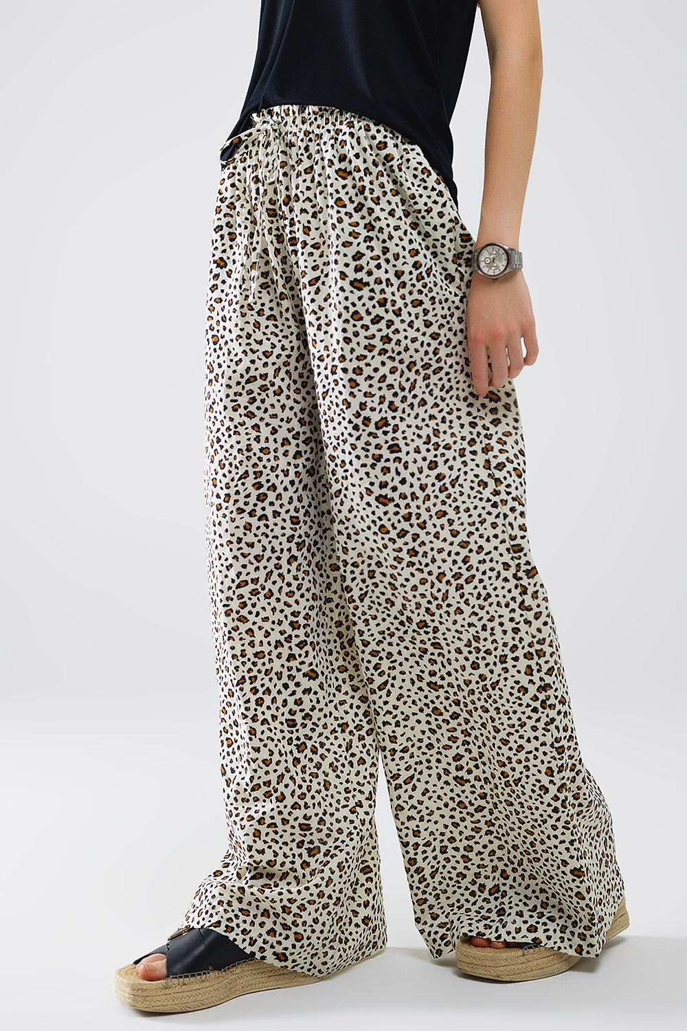 Pantaloni a gamba tesa con vita elasticizzata in stampa leopardo