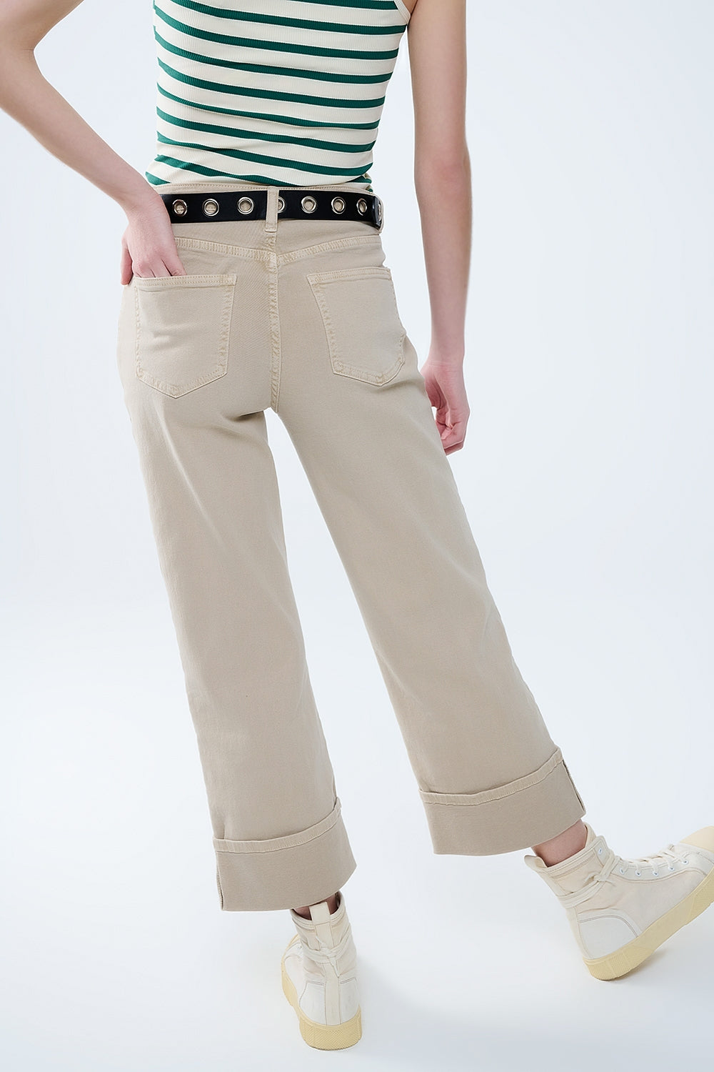 Pantaloni Beige a gamba dritta con orlo ritagliato