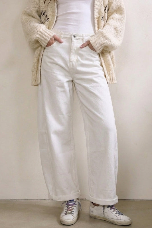 Q2 Pantaloni bianchi a gamba larga in stile barile con vestibilitˆ rilassata
