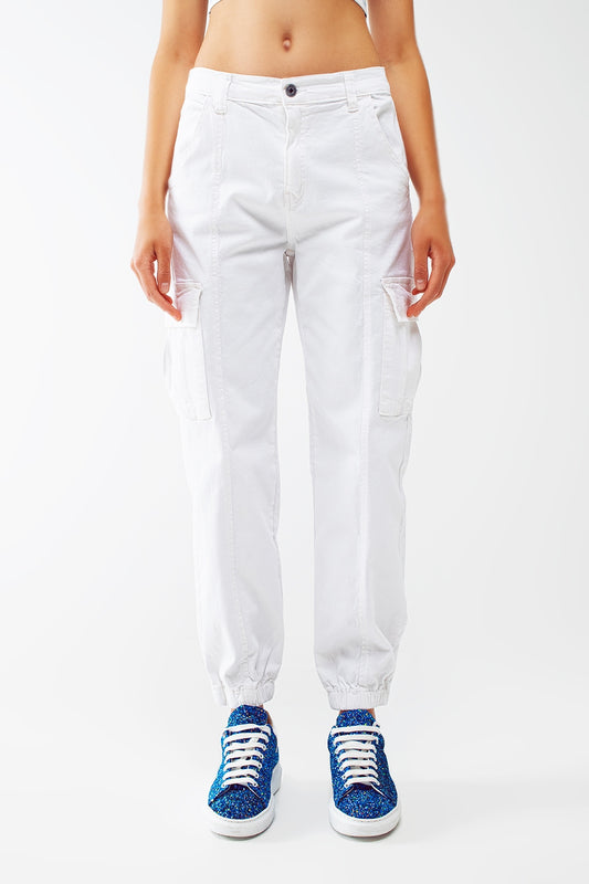 Q2 pantaloni cargo bianchi con vita e orlo elasticizzati