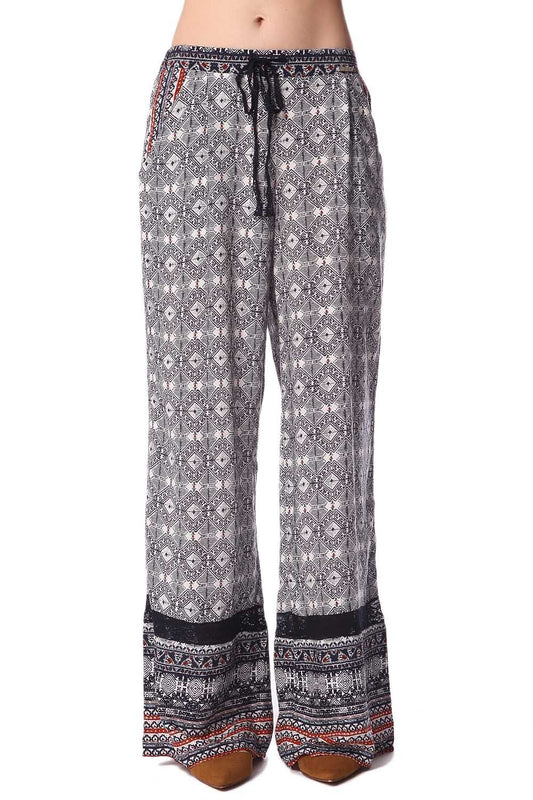 Q2 Pantaloni con fondo ampio blu con stampa etnica e inserto in pizzo
