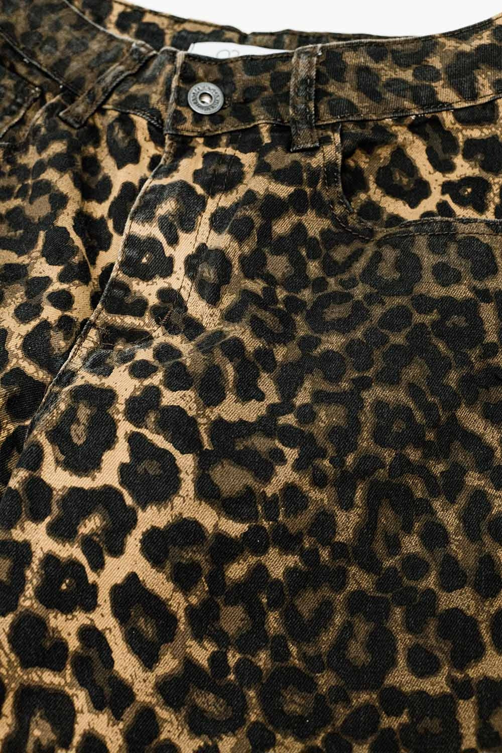 Pantaloni con stampa leopardata con sfumatura davanti e dietro