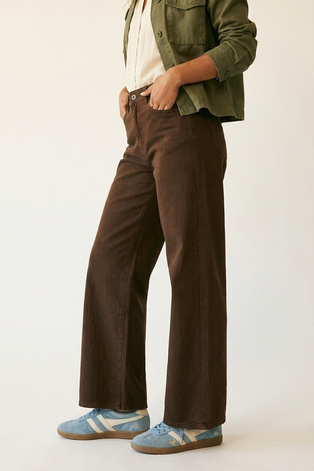 Pantaloni in cotone elasticizzato a gamba extra larga in marrone