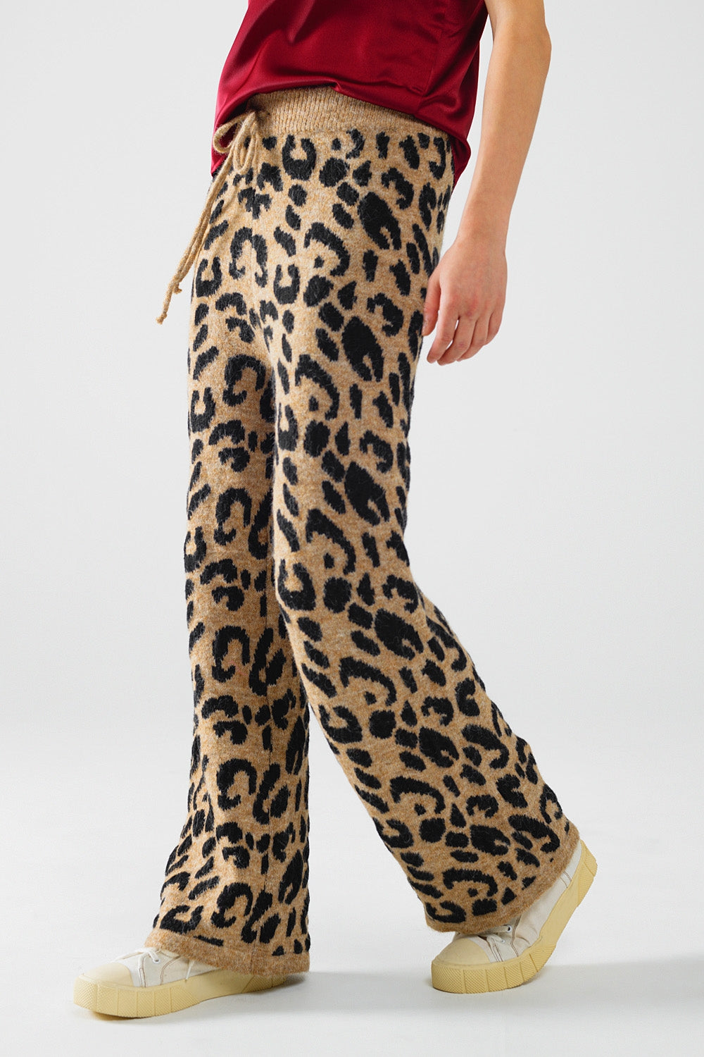 Q2 Pantaloni leopardati con maglia elasticizzata e coulisse