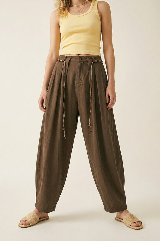 Q2 Pantaloni marroni con gamba larga e coulisse dal taglio rilassato