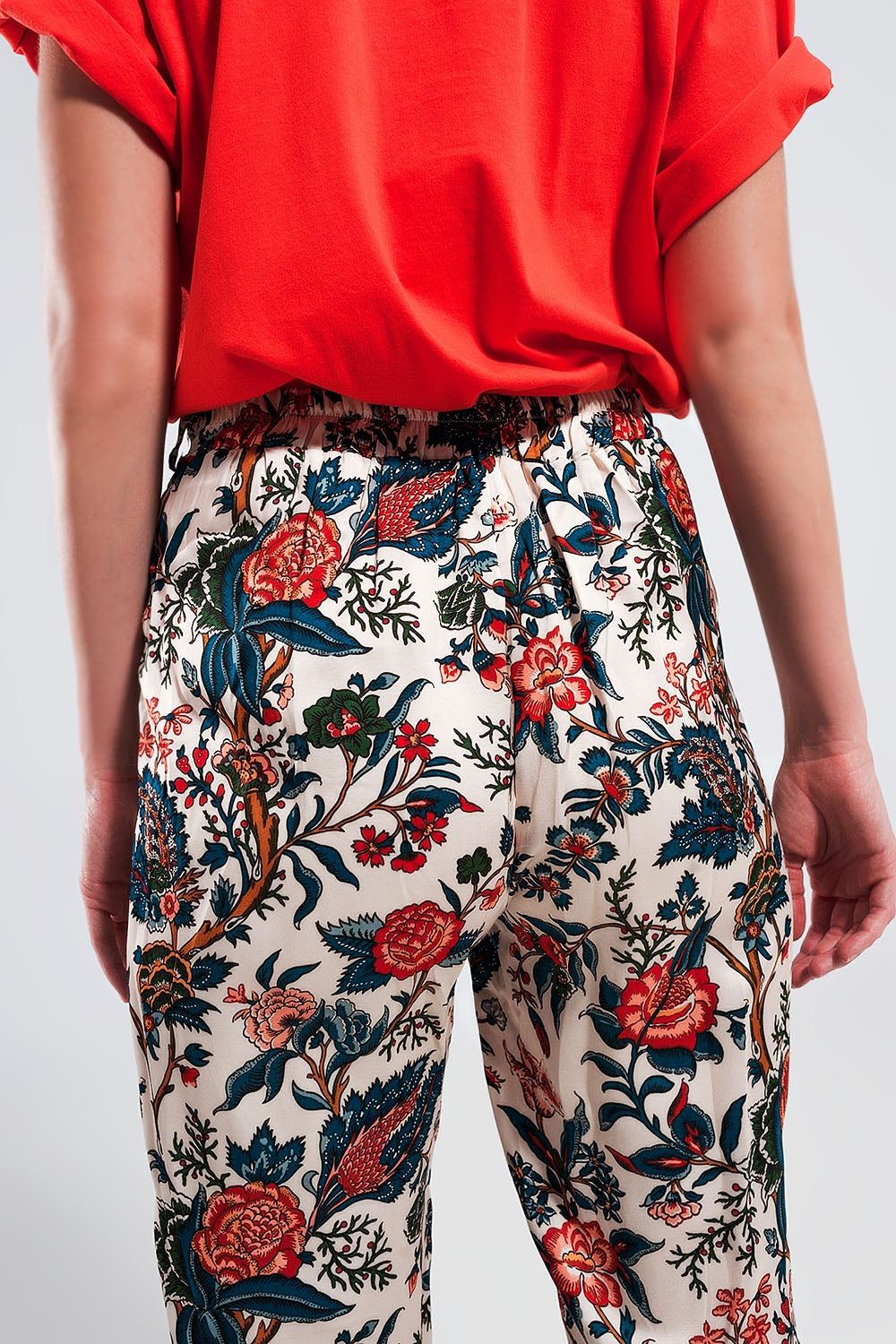 Pantaloni morbidi con fondo ampio e stampa cachemire in beige