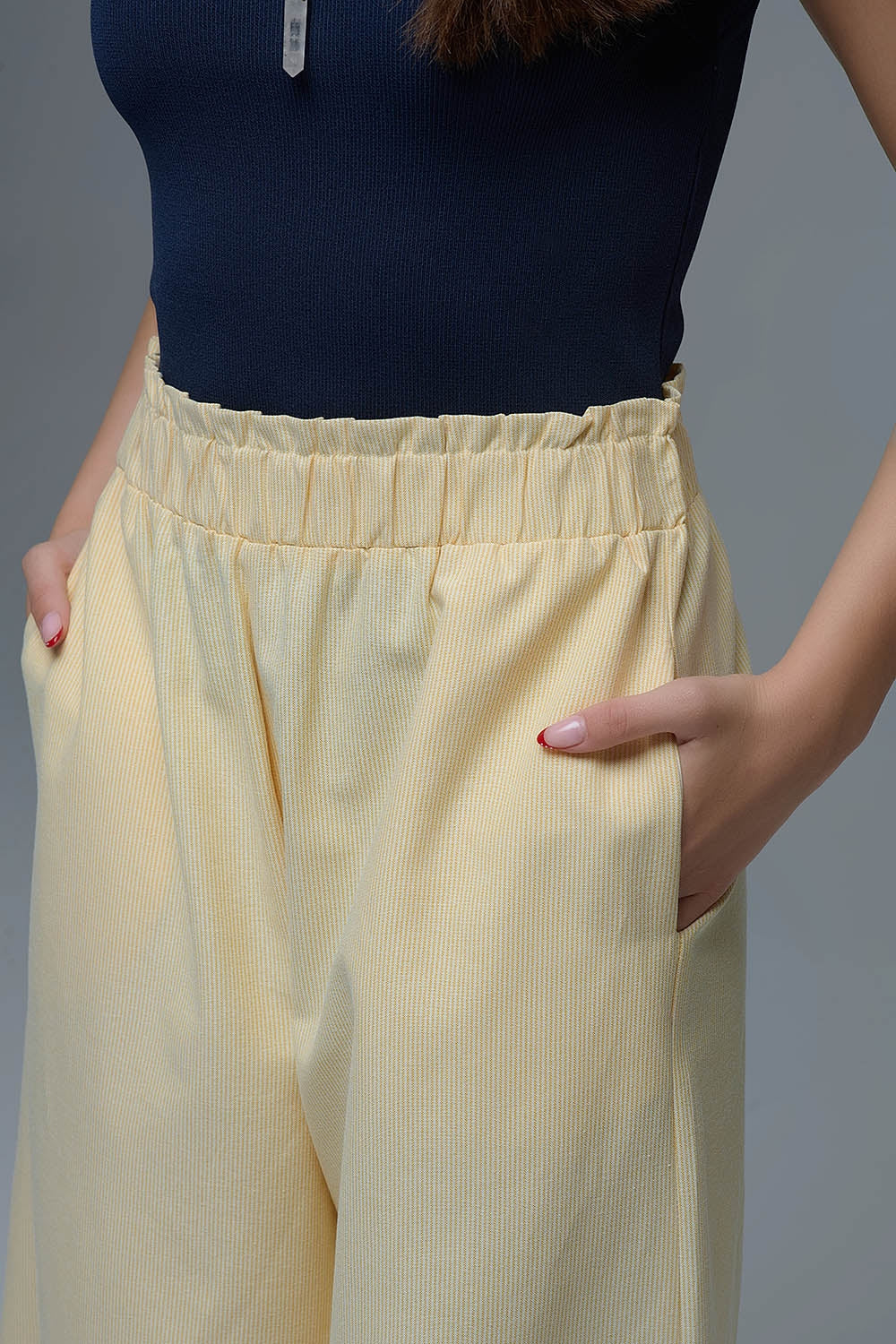 Pantaloni palazzo a righe gialle con gamba extra larga