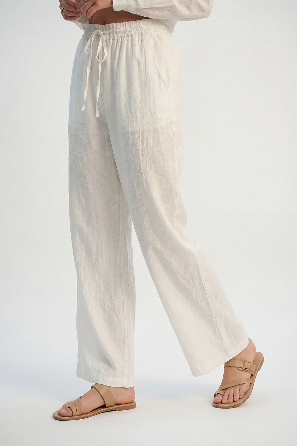 Q2 Pantaloni panna leggeri e stropicciati a gamba larga con elastico in vita