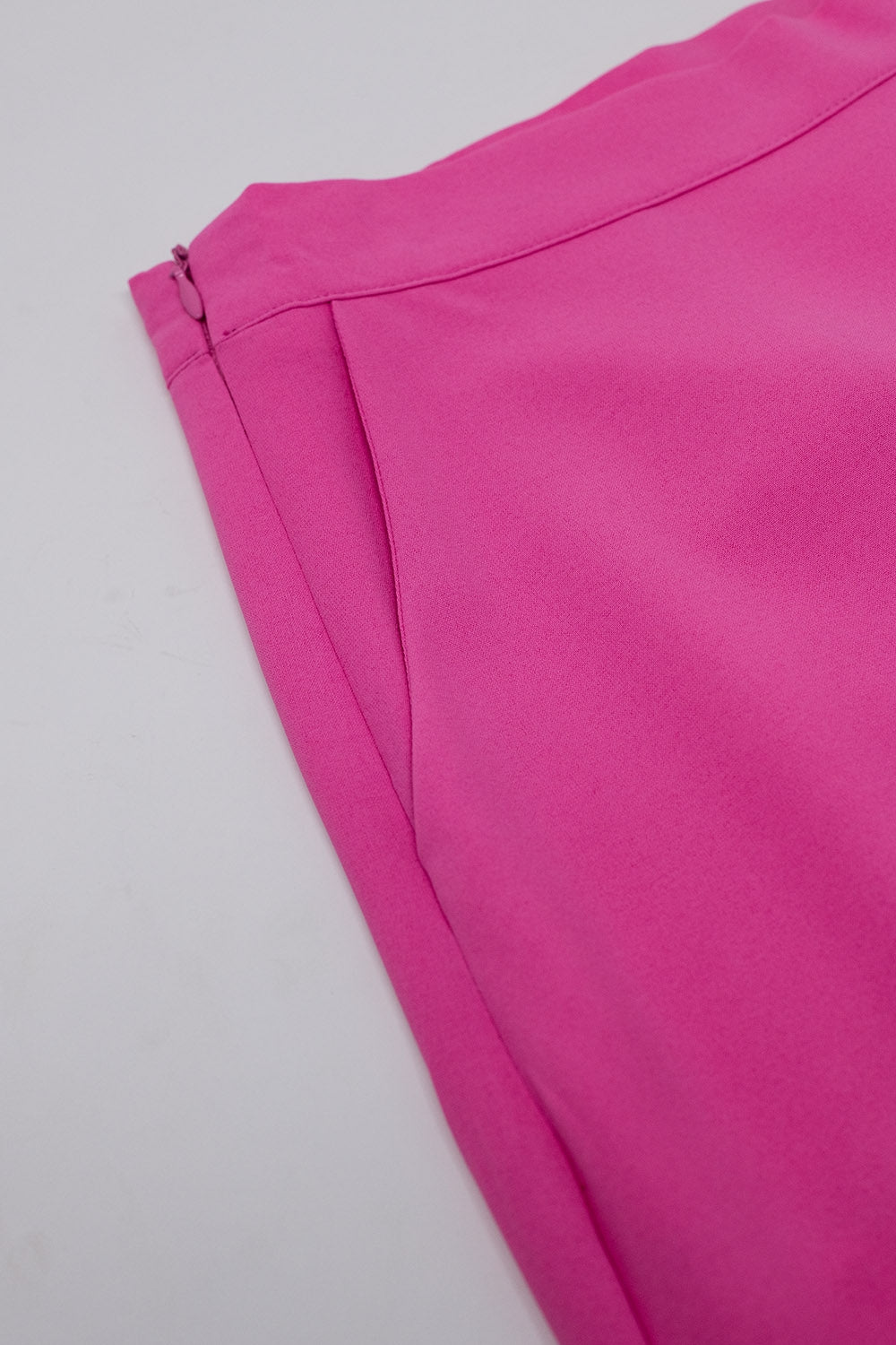 Pantaloni svasati basic a gamba larga rosa