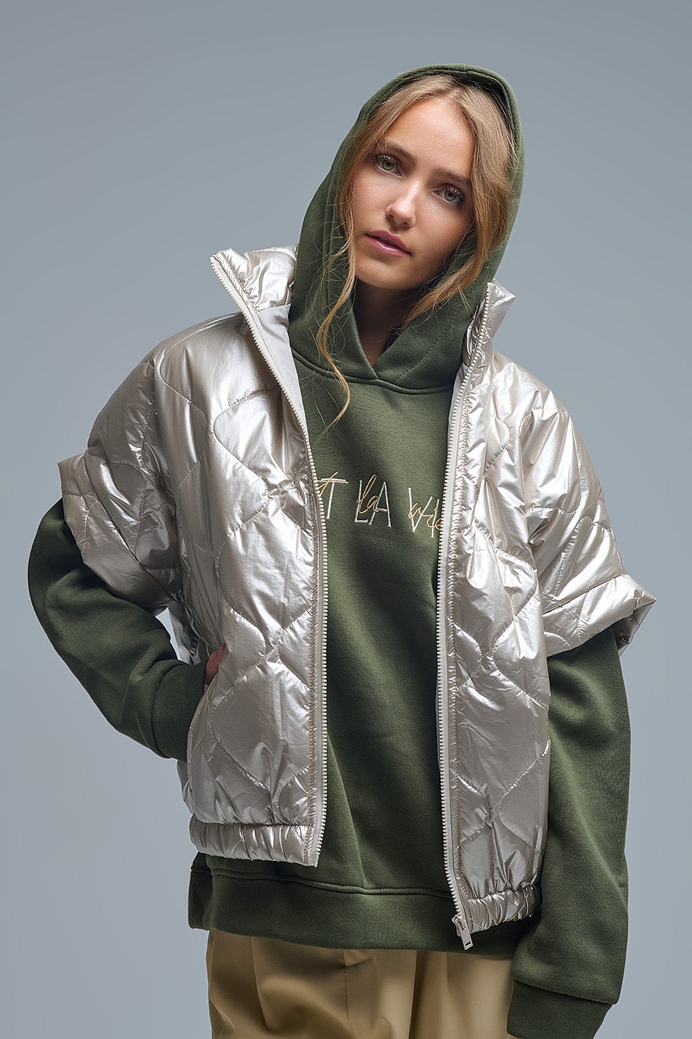 Q2 piumino imbottito in oro con manica a cappuccio