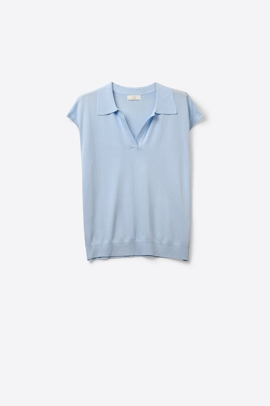 Q2 Polo smanicato leggero in maglia azzurro chiaro
