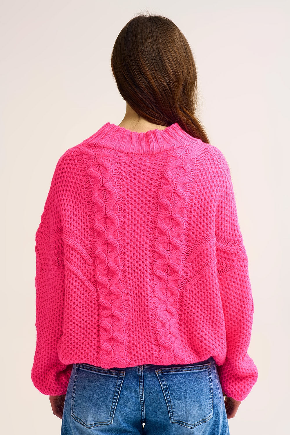Pullover fucshia a maglia grossa con spalla scesa