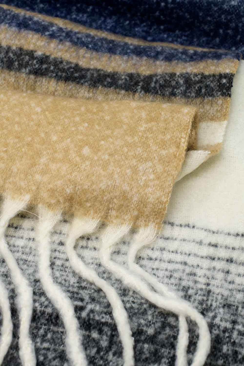 Sciarpa a maglia grossa multicolore in tonalità di strisce beige