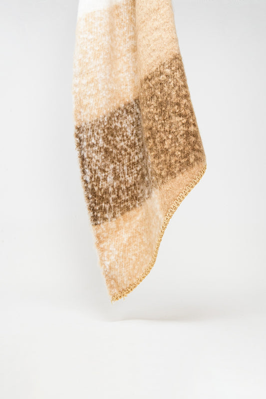 Q2 Sciarpa in beige e marrone