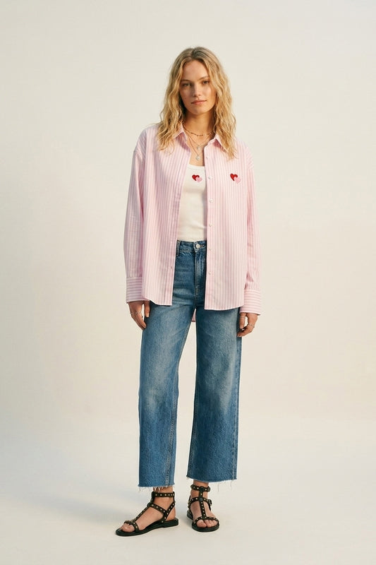 Q2 Set di maglietta e camicia a righe rosa in cotone con ricami a forma di cuore 2 pezzi