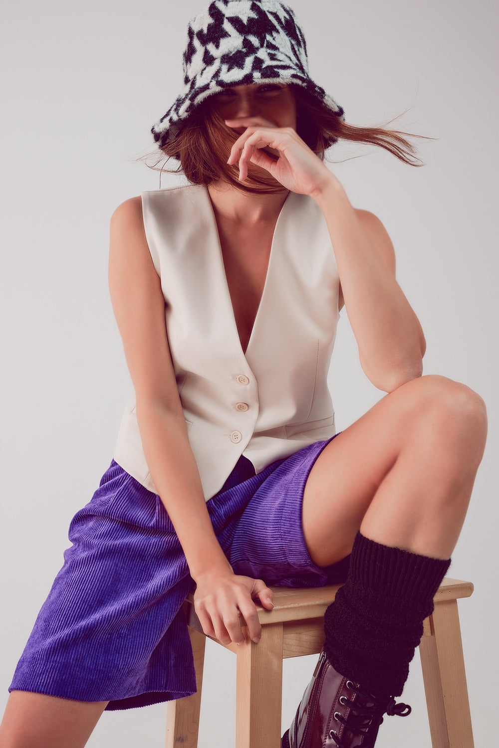 Shorts taglio lungo viola in velluto