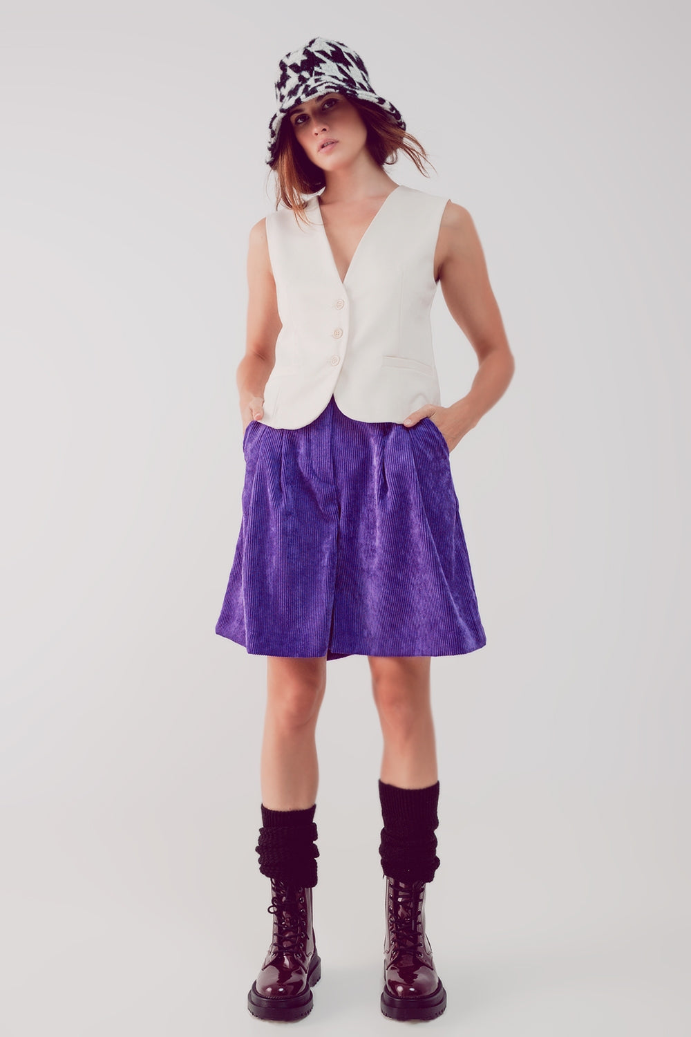 Shorts taglio lungo viola in velluto