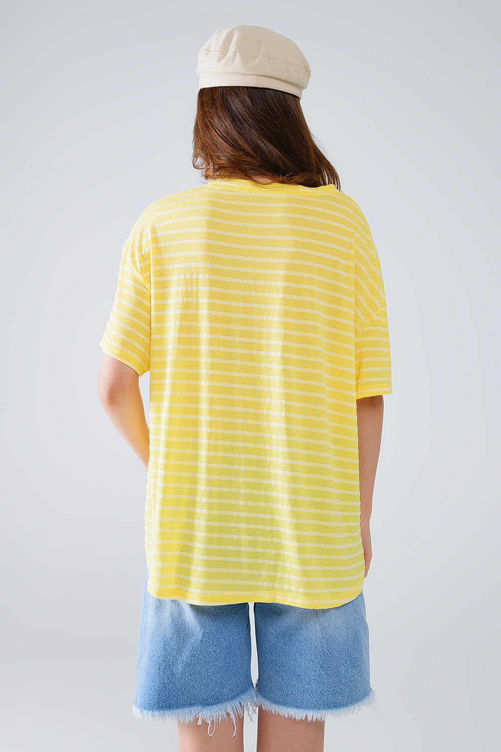 T-shirt a righe rilassata con girocollo in giallo