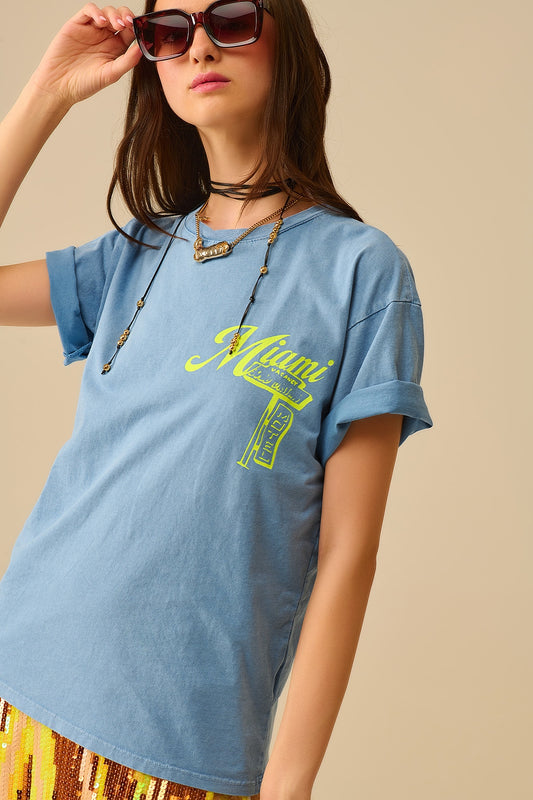 Q2 T-shirt blu con stampa del logo Miami in giallo