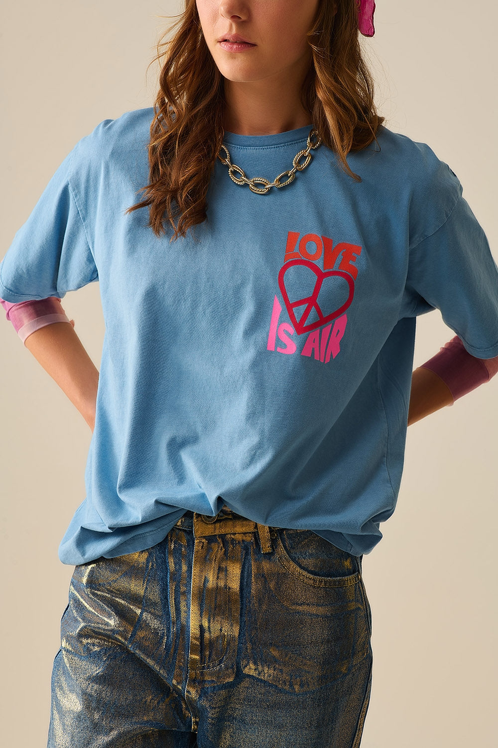 T-Shirt blu made in italy con logo Love is Air e Cuore con Pace