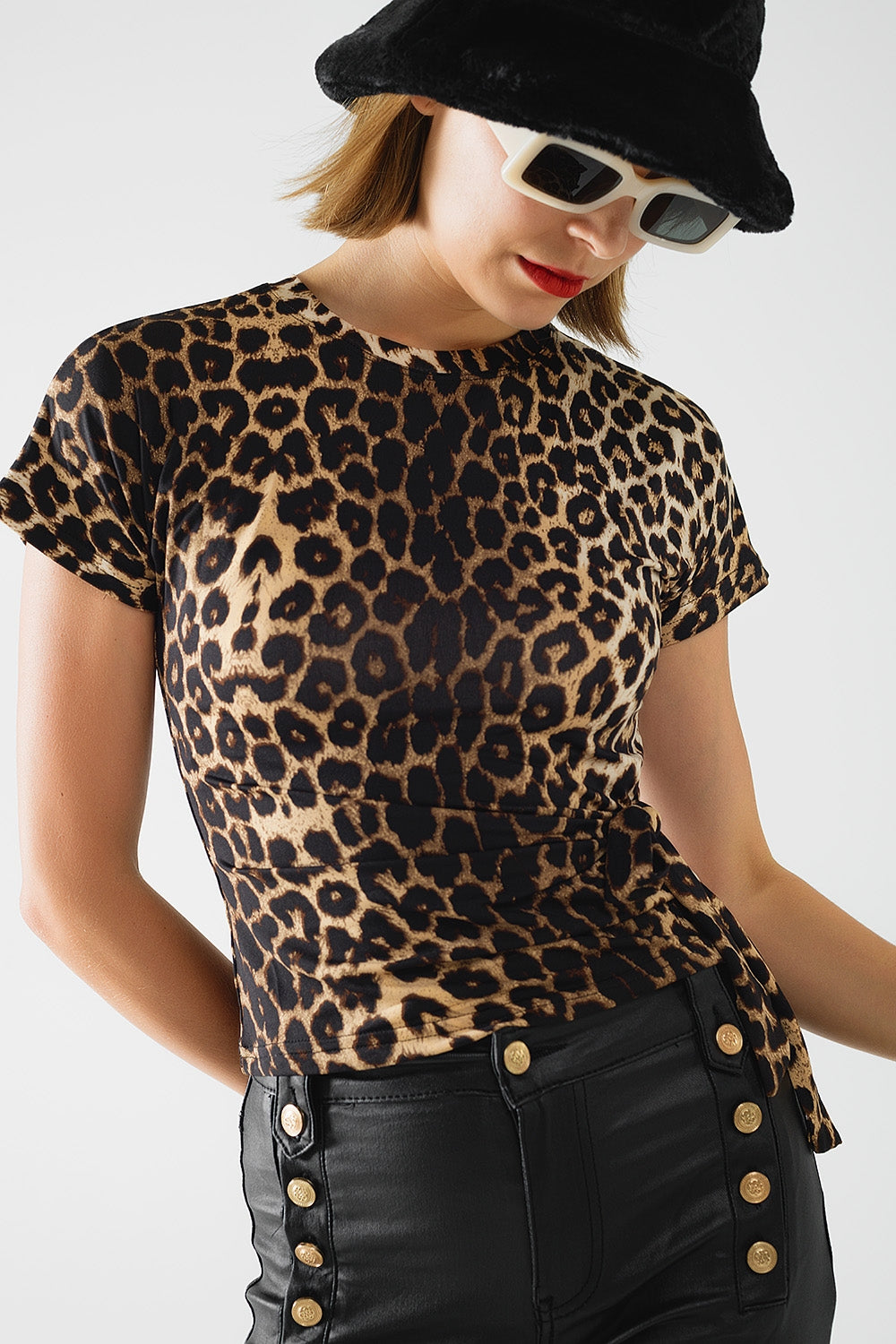 Q2 T-shirt in Spandex con stampa leopardo e fiocco