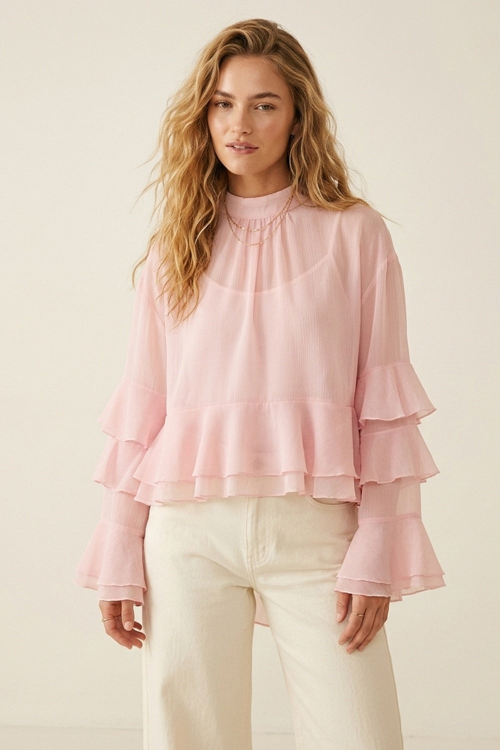 Q2 Top asimmetrico a collo alto con volant in chiffon rosa chiaro
