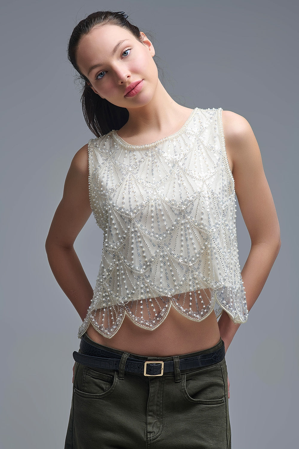Q2 Top chic corto con paillettes in panna