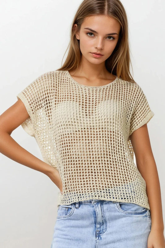 Q2 Top con maniche scese in maglia aperta all'uncinetto in beige