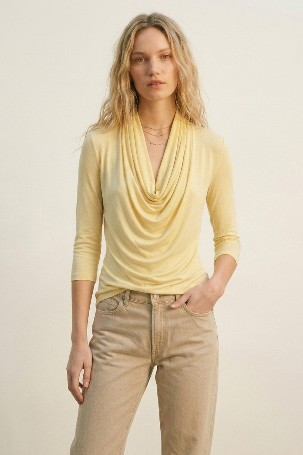 Q2 top drappeggiato davanti giallo burro con manica 3/4