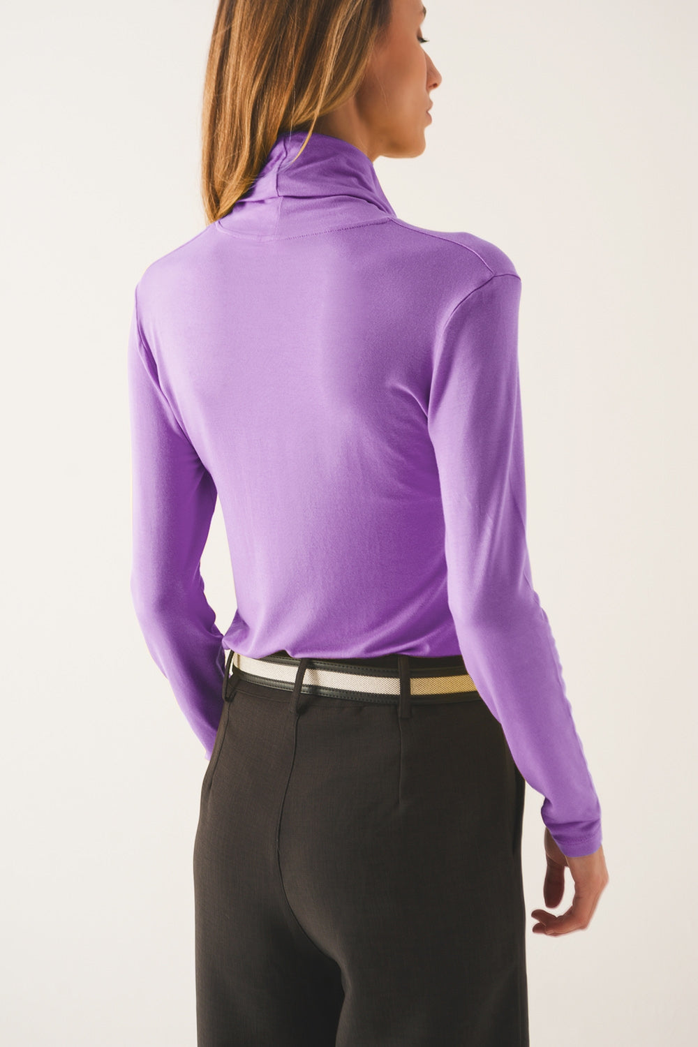 Top in modal a maniche lunghe con collo alto in viola