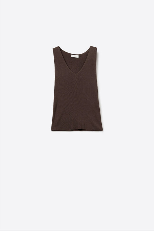 Q2 Top marrone con scollo a V e maglia a coste