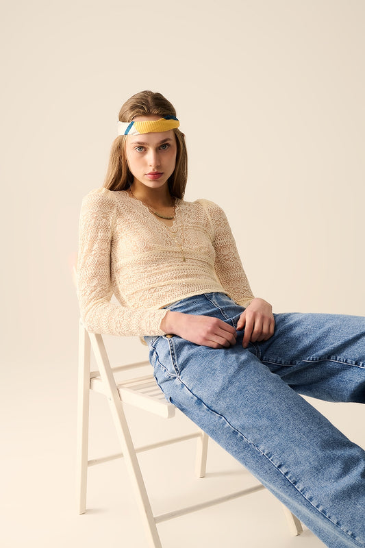 Q2 Top romantico in pizzo con scollo a V e maniche lunghe in beige