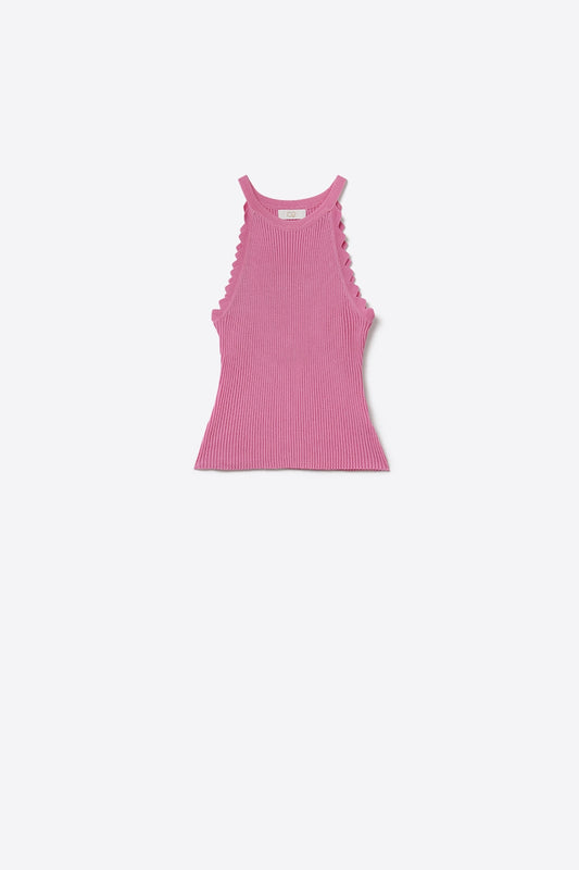 Q2 Top rosa senza maniche con dettagli a onde