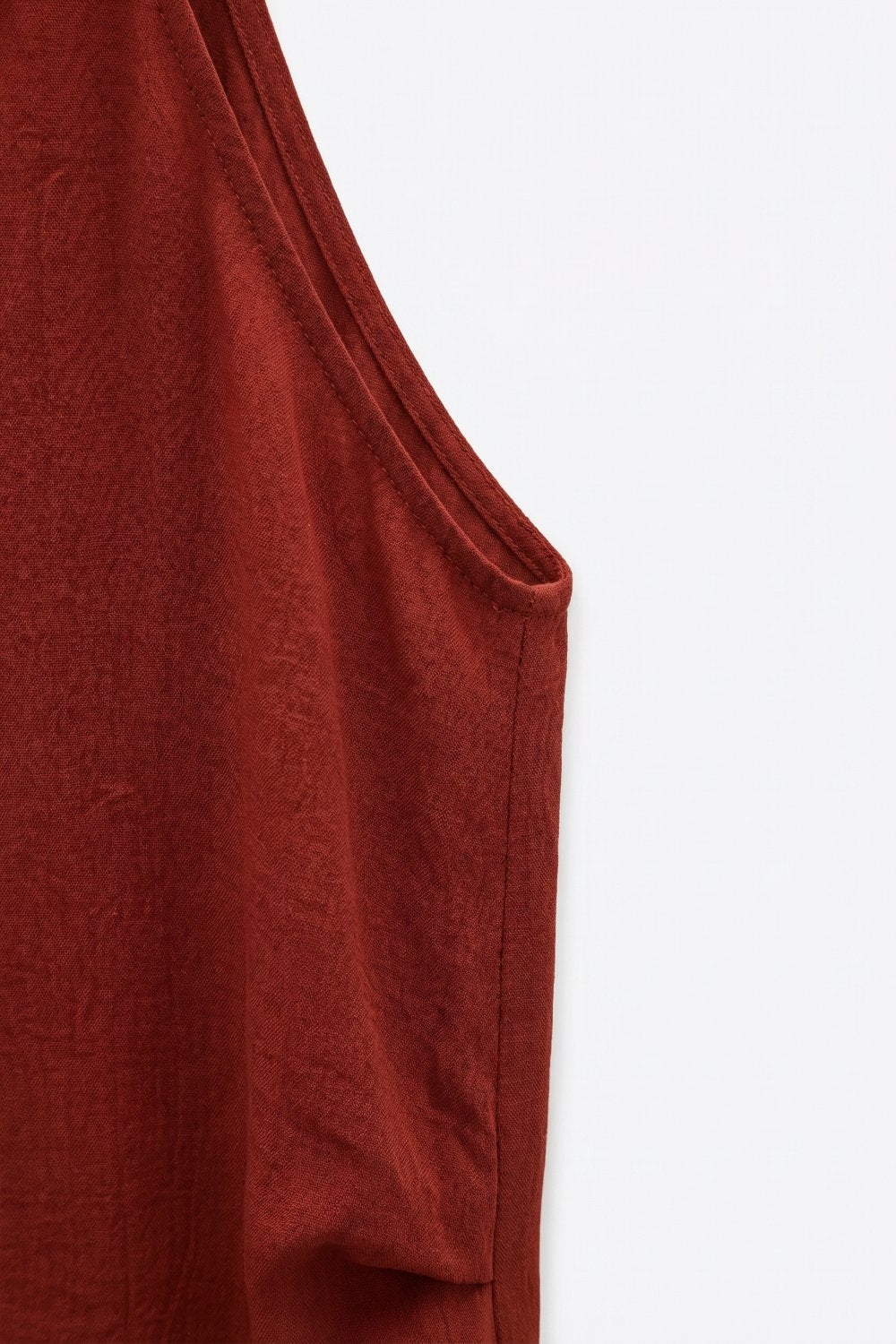Top senza maniche con collo all'americana texture terracotta